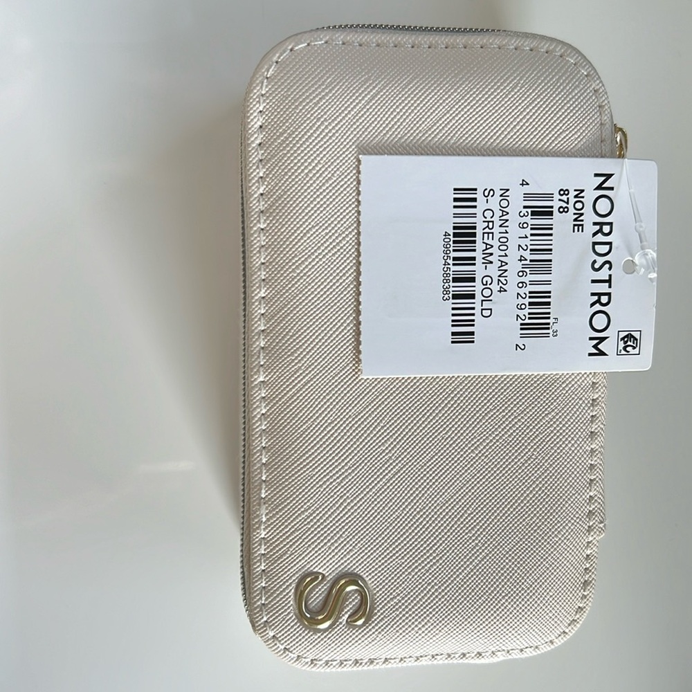 NWT!  Travel Jewelry Case